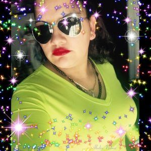 Meet your Posher, Noelia